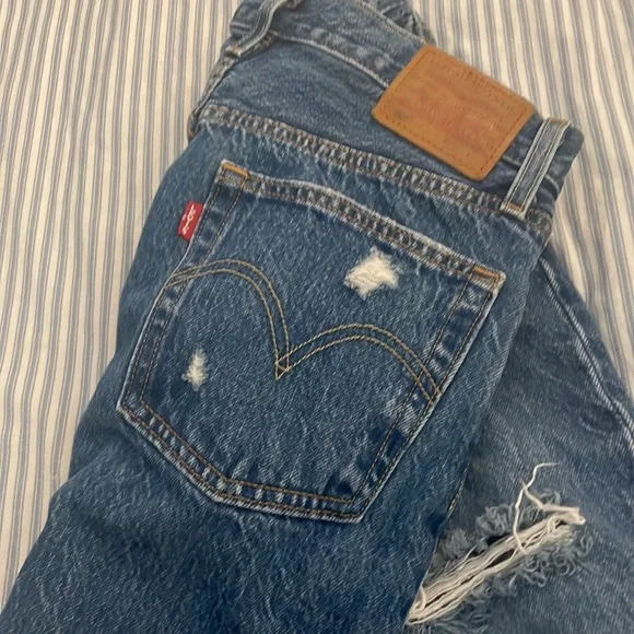 Levi’s 501 - Picture 5 of 7